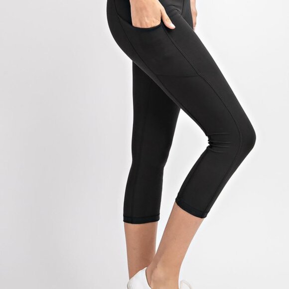 Wide Waisted Capri Yoga Pants, Tummy Control Workout Side Pocket Capri Leggings - Picture 6 of 14